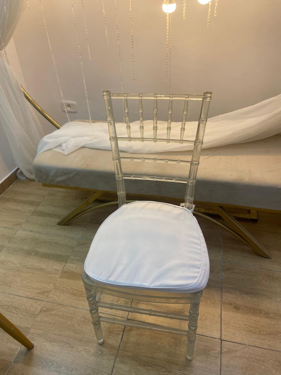 Chaise E