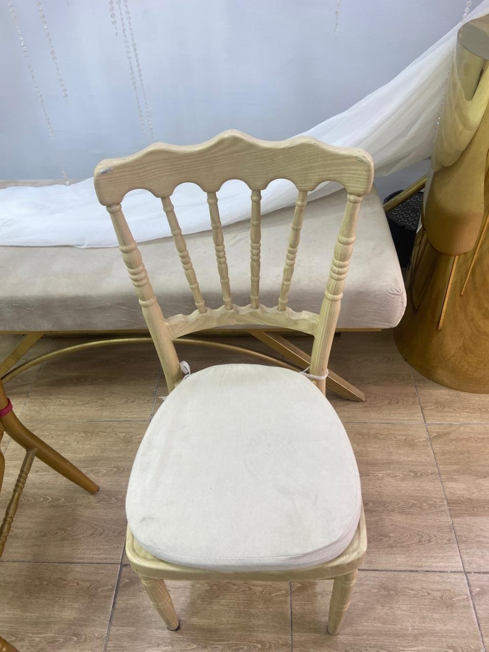 Chaise F